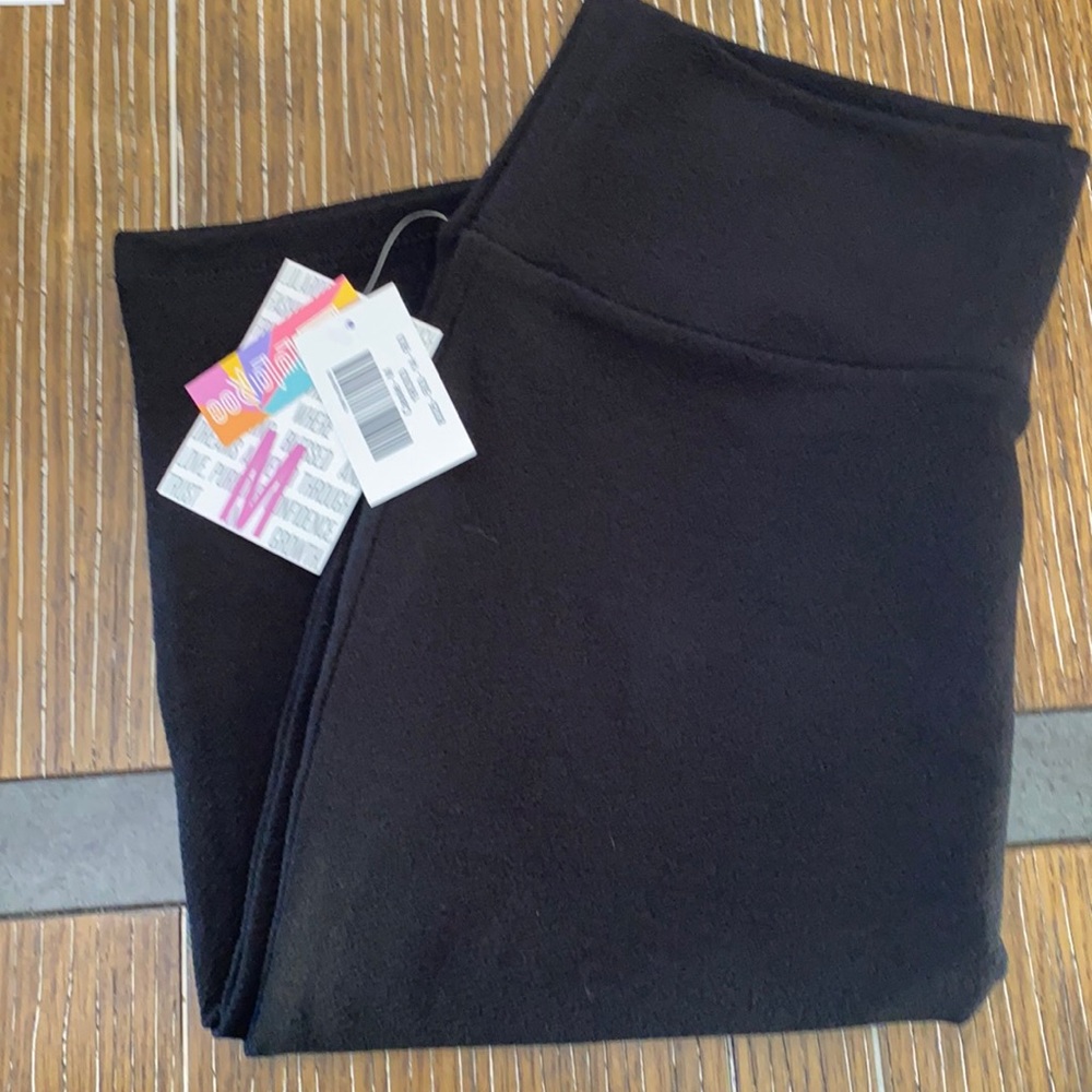 NWT Lularoe Black Cassie Skirt